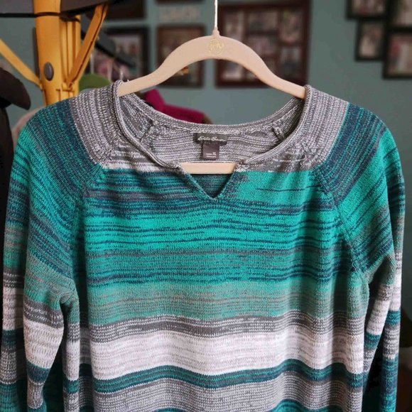 Eddie Bauer Split V-Neck Pullover Sweater - Picture 2 of 3